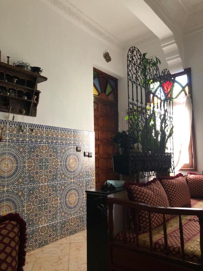 Appartement Meuble 5 Personnes En Plein Centre Ville Rabat Exteriör bild