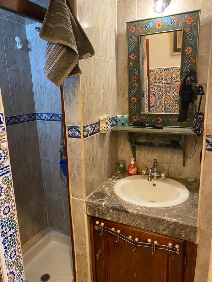 Appartement Meuble 5 Personnes En Plein Centre Ville Rabat Exteriör bild